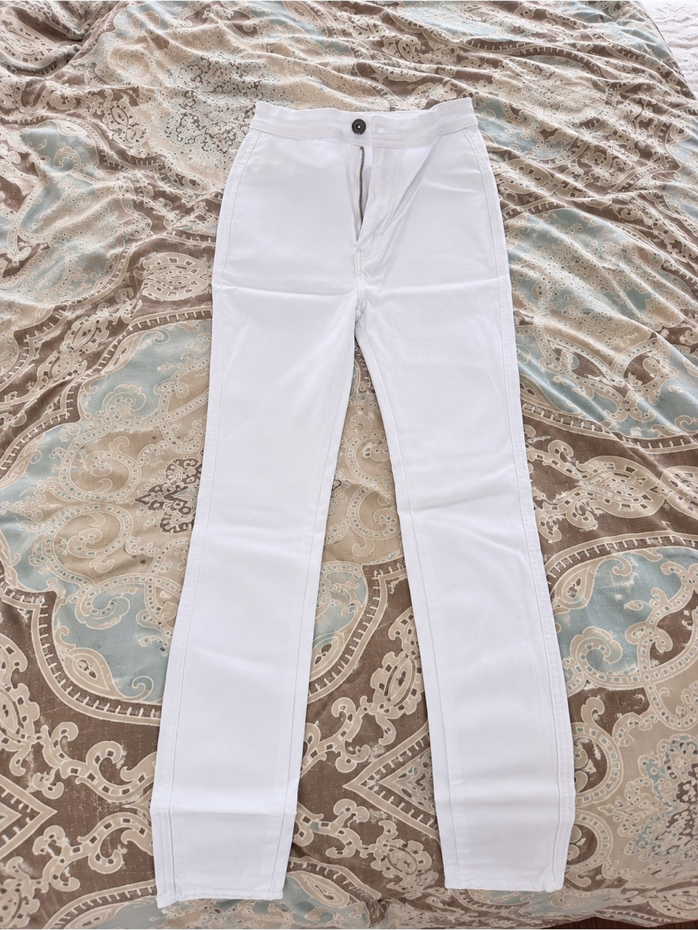 SWANK White Straight-Leg Women’s Jeans